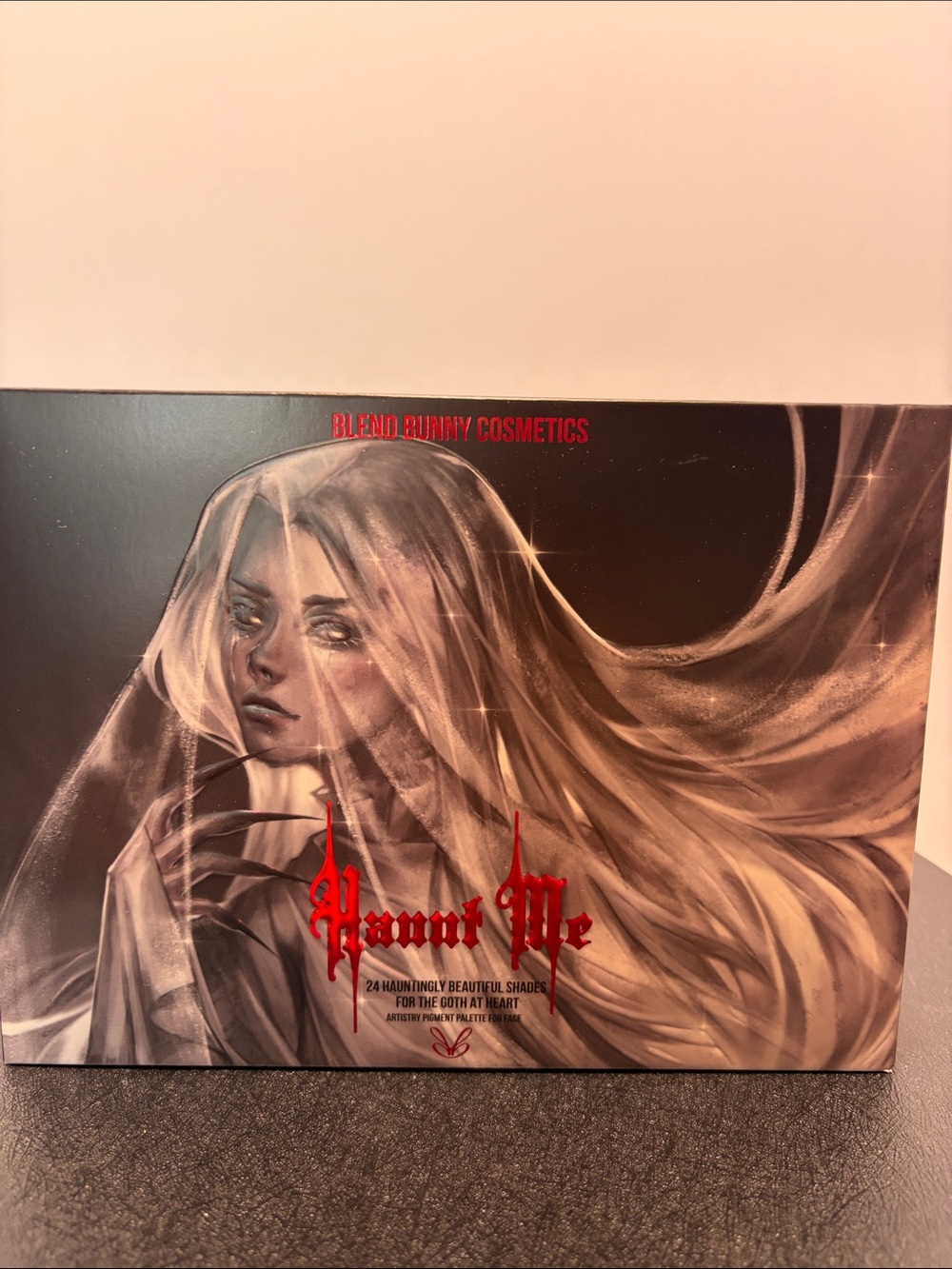 Haunt Me Eyeshadow Palette - goth, 24 shades Blend Bunny new in box